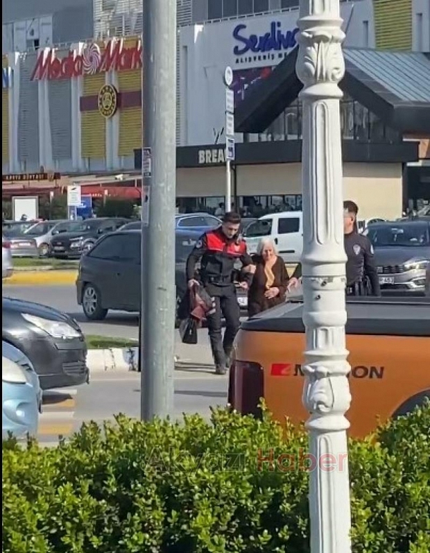 Polisten örnek davranış