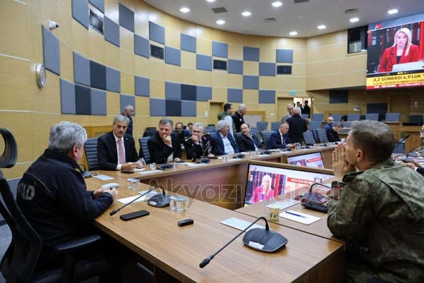 Artçı depremler sürüyor; AFAD'dan kritik uyarı