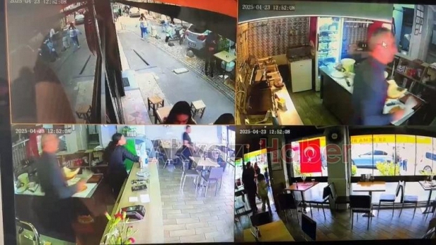 Depremde kaçış anı kameraya yansıdı