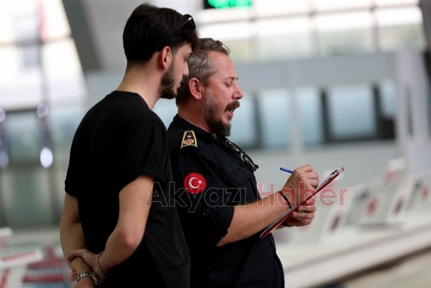 Sahillerde görev yapacak hayat timi bu zorlu parkurda seçiyor