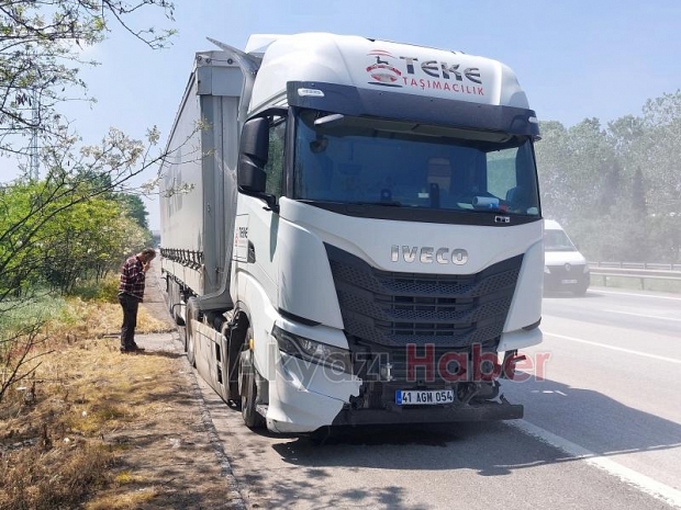 Otoyolun Akyazı kesiminde kaza