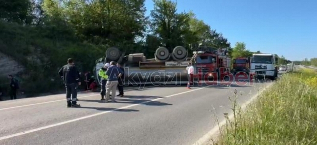 Su tankeri kaza yaptı, sürücü öldü