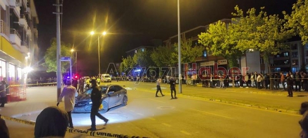 Caddede yürüyüşe çıkan gelin ve görümce kazada öldü