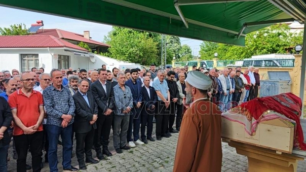 Bahar Yeşilyurt 45 Yaşında  Ebediyete Uğurlandı