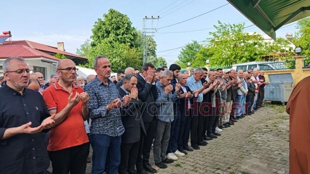 Bahar Yeşilyurt 45 Yaşında  Ebediyete Uğurlandı