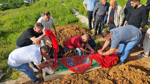 Bahar Yeşilyurt 45 Yaşında  Ebediyete Uğurlandı