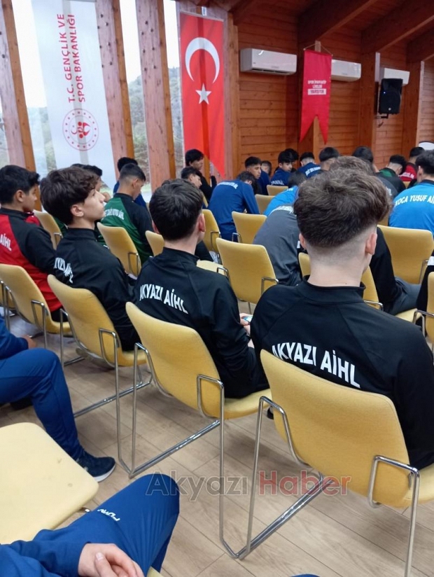 Akyazı Anadolu İmam Hatip Lisesi Spor Sınıfı öğrencileri gururlandırdı