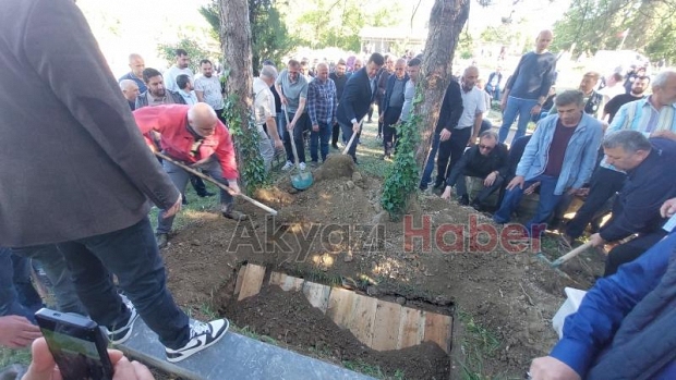 Mübeyyen Öztürk e Gözyaşları ve Dualarla Veda