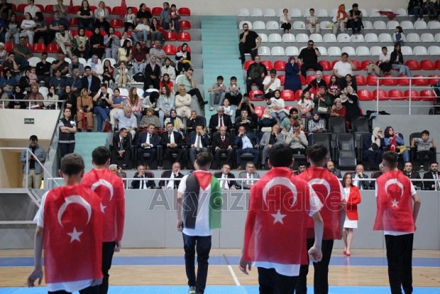 Akyazı'da 19 Mayıs coşkusu