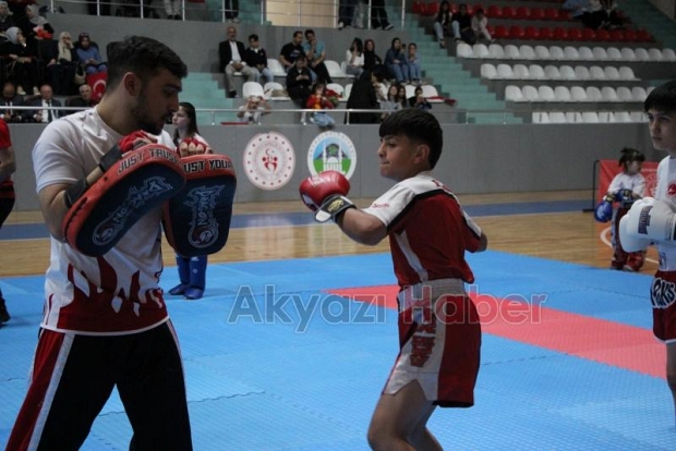 Akyazı'da 19 Mayıs coşkusu