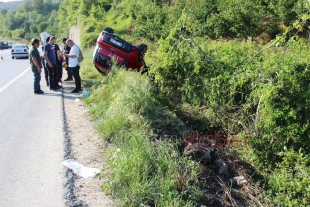 D-140'da takla atan otomobildeki 4 kişi yaralandı