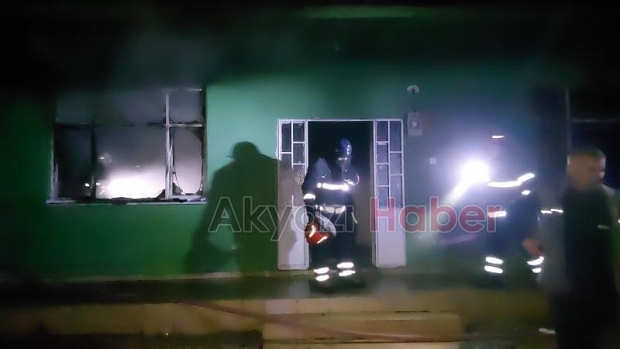 Aile yangına uykuda yakalandı
