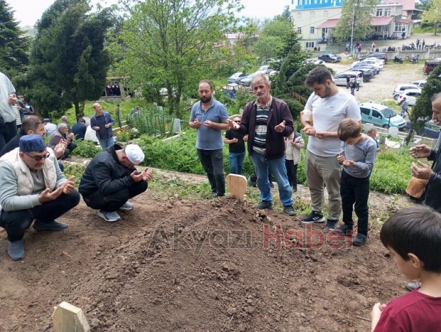 Akyazı’nın Emektar Taksicisi Ali Lermi Defnedildi