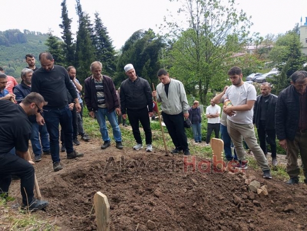 Akyazı’nın Emektar Taksicisi Ali Lermi Defnedildi
