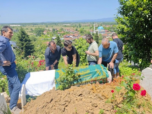 Feriha Şahinoğlu Toprağa Verildi.