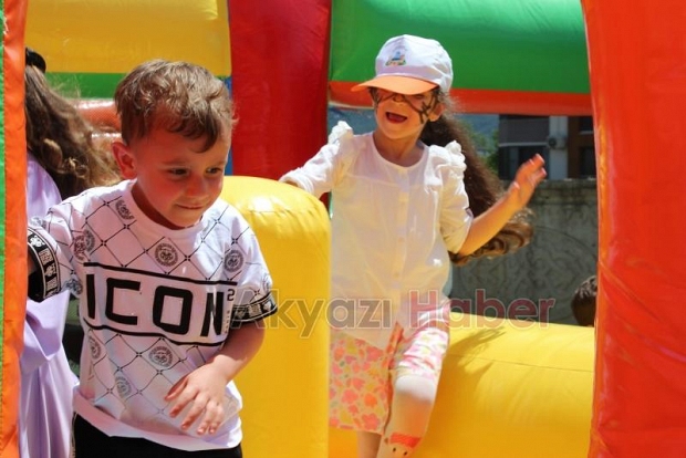 Minik Yürekler Mezuniyet Coşkusuyla Buluştu!