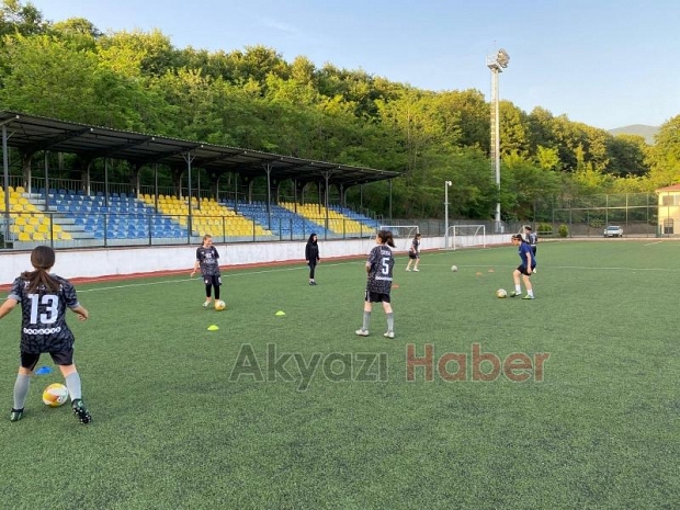 Askuzulukspor'dan kız futbol takımı kuruyor