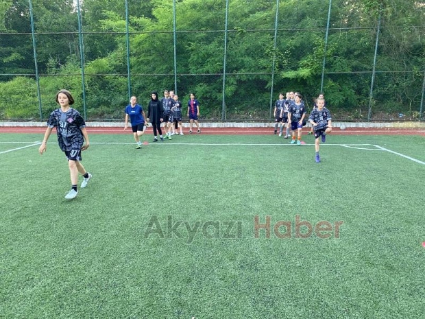 Askuzulukspor'dan kız futbol takımı kuruyor