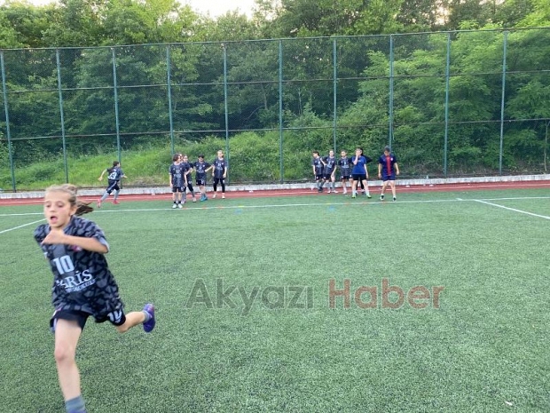 Askuzulukspor'dan kız futbol takımı kuruyor