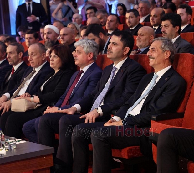 Bakan Kurum'dan Sakarya'da önemli mesajlar