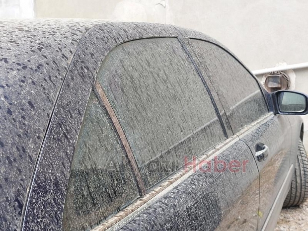 Meteoroloji Uyarmıştı: Akyazı'da Toz Taşınımı Çamur Yağmuruna Neden Oldu