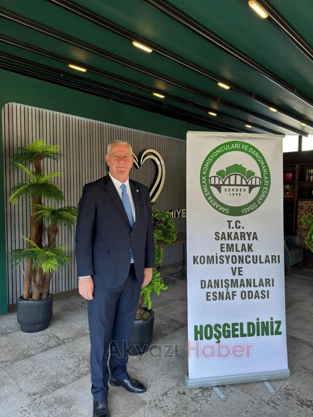 Akyazı'daki emlakçılar kahvaltıda buluştu
