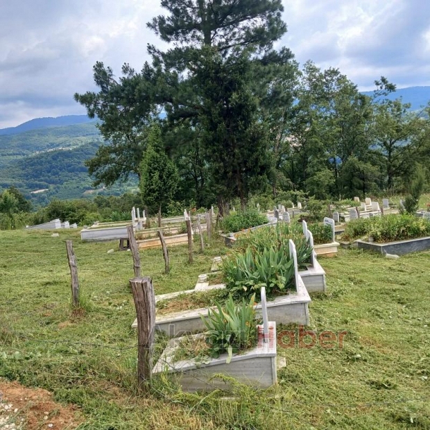 Dokurcun'da Gençlerin Anlamlı Bayram Hazırlığı: Kabir Ziyaretine Özen