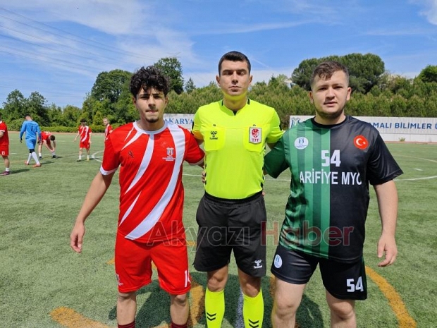 SUBÜ Akyazı Sağlık Futbol Takımı İlk Katıldığı Turnuvada Kupa ile Döndü!