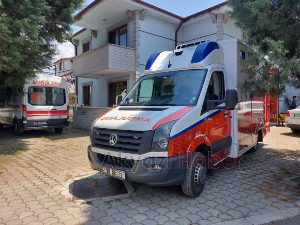 Hayata döndürmek için uzun süre kalp masajı yaptılar