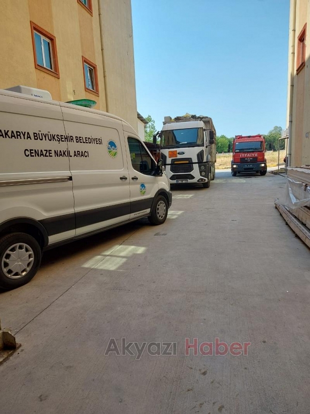Hayata döndürmek için uzun süre kalp masajı yaptılar
