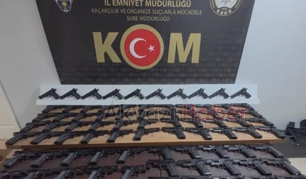 Cephanelik gibi araç; 5 milyon liralık silah ele geçirildi