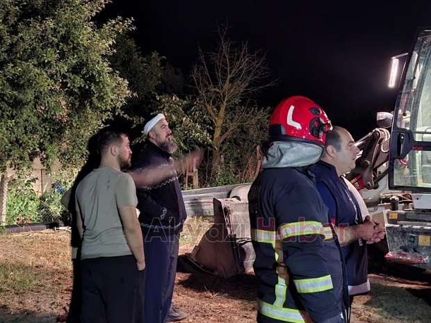 Ahırda yangın, 16 büyükbaş kurbanlık telef oldu