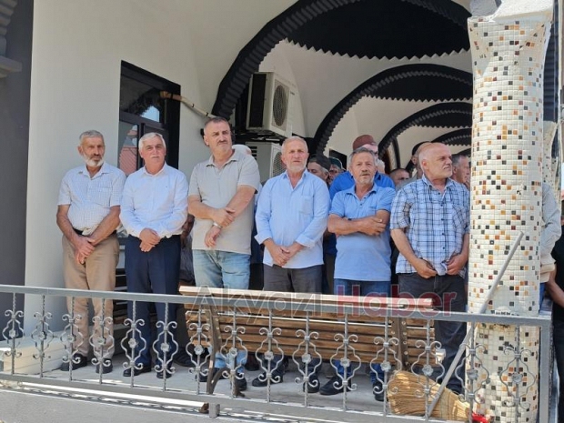 Kalbine Yenilmişti, Toprağa Verildi.