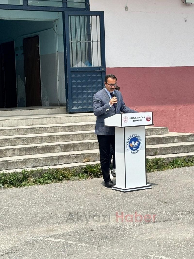 Akyazı Atatürk Ortaokulu'nda yıl sonu ödül töreni