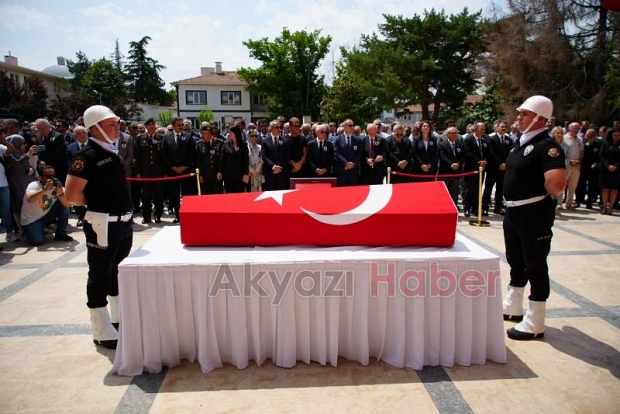 Akyazı eski Kaymakamı Erdoğan Beypınar'a son görev