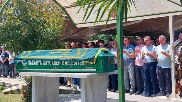 Kaza kurbanı adam toprağa verildi