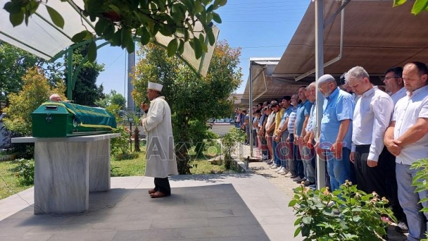 Kaza kurbanı adam toprağa verildi