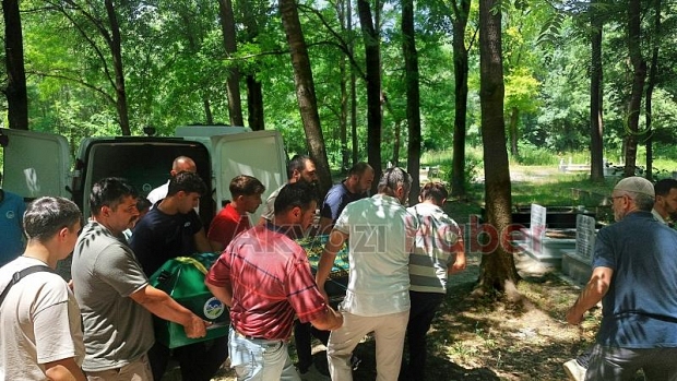 Kaza kurbanı adam toprağa verildi