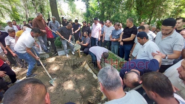 Kaza kurbanı adam toprağa verildi