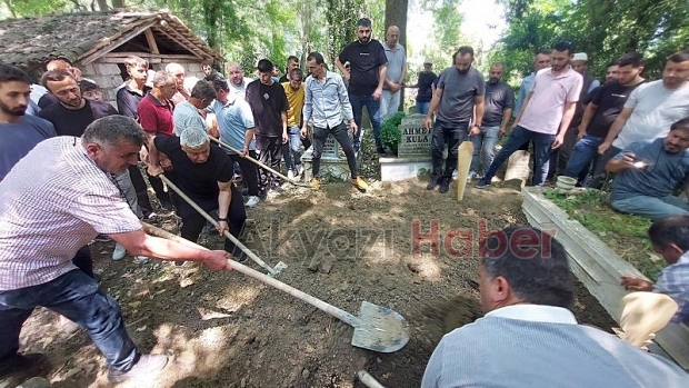 Kaza kurbanı adam toprağa verildi