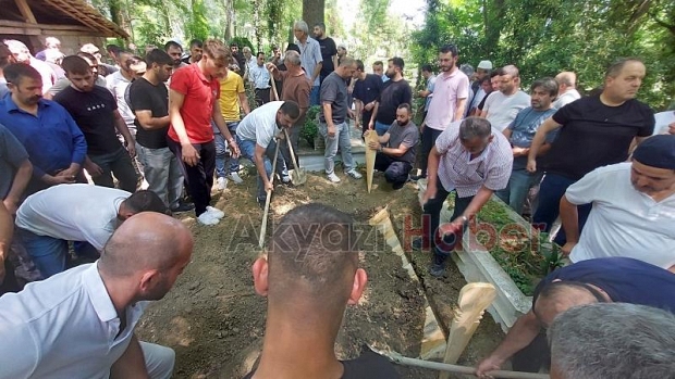Kaza kurbanı adam toprağa verildi