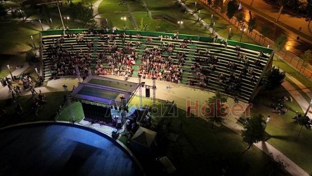 Büyükşehir’in yaz konserleri Elif Kayacan konseriyle devam etti