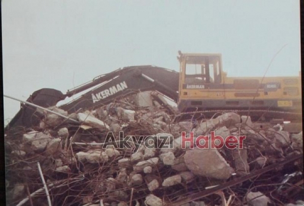 17 Ağustos 1999 Depremi Akyazı Fotoğrafları