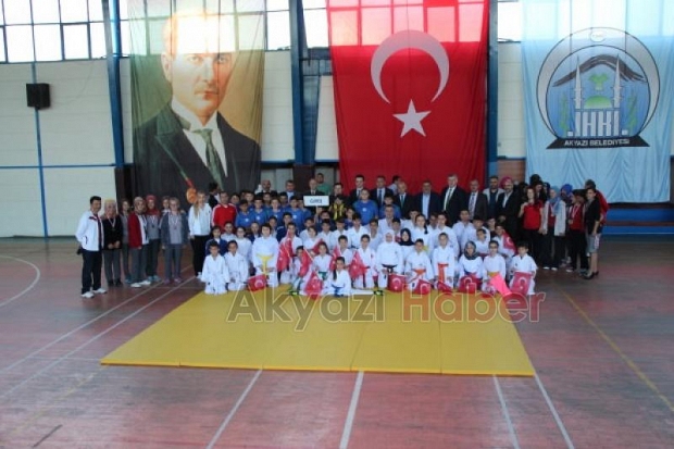 19 Mayıs Törenle Kutlandı