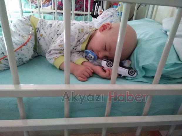 2 yaşındaki kanser hastası Yaser yardım bekliyor