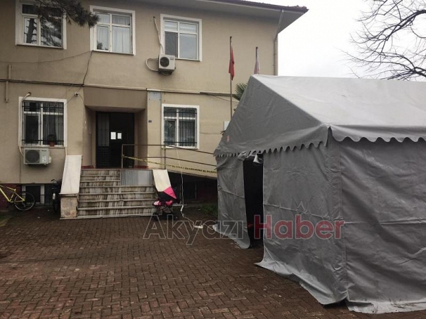 3 nolu sağlık ocağına ön kontrol çadırı kuruldu
