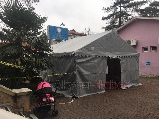 3 nolu sağlık ocağına ön kontrol çadırı kuruldu
