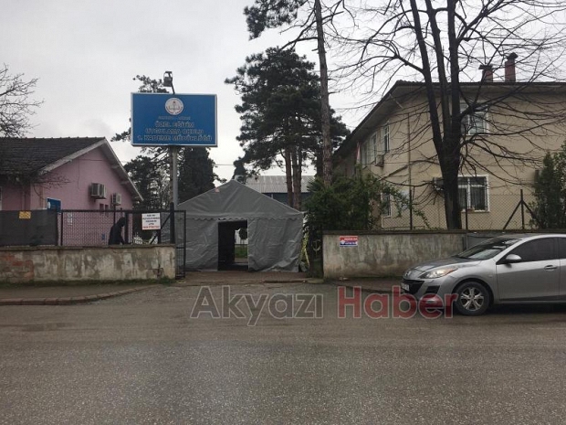 3 nolu sağlık ocağına ön kontrol çadırı kuruldu