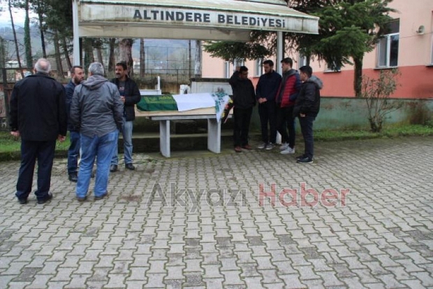35 yaşındaki Akyazılı Gülizar defnedildi