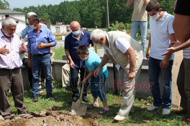 37 yaşındaki Hasan Kahveci toprağa verildi
